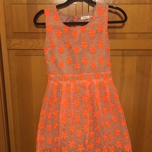 Sleeveless dress